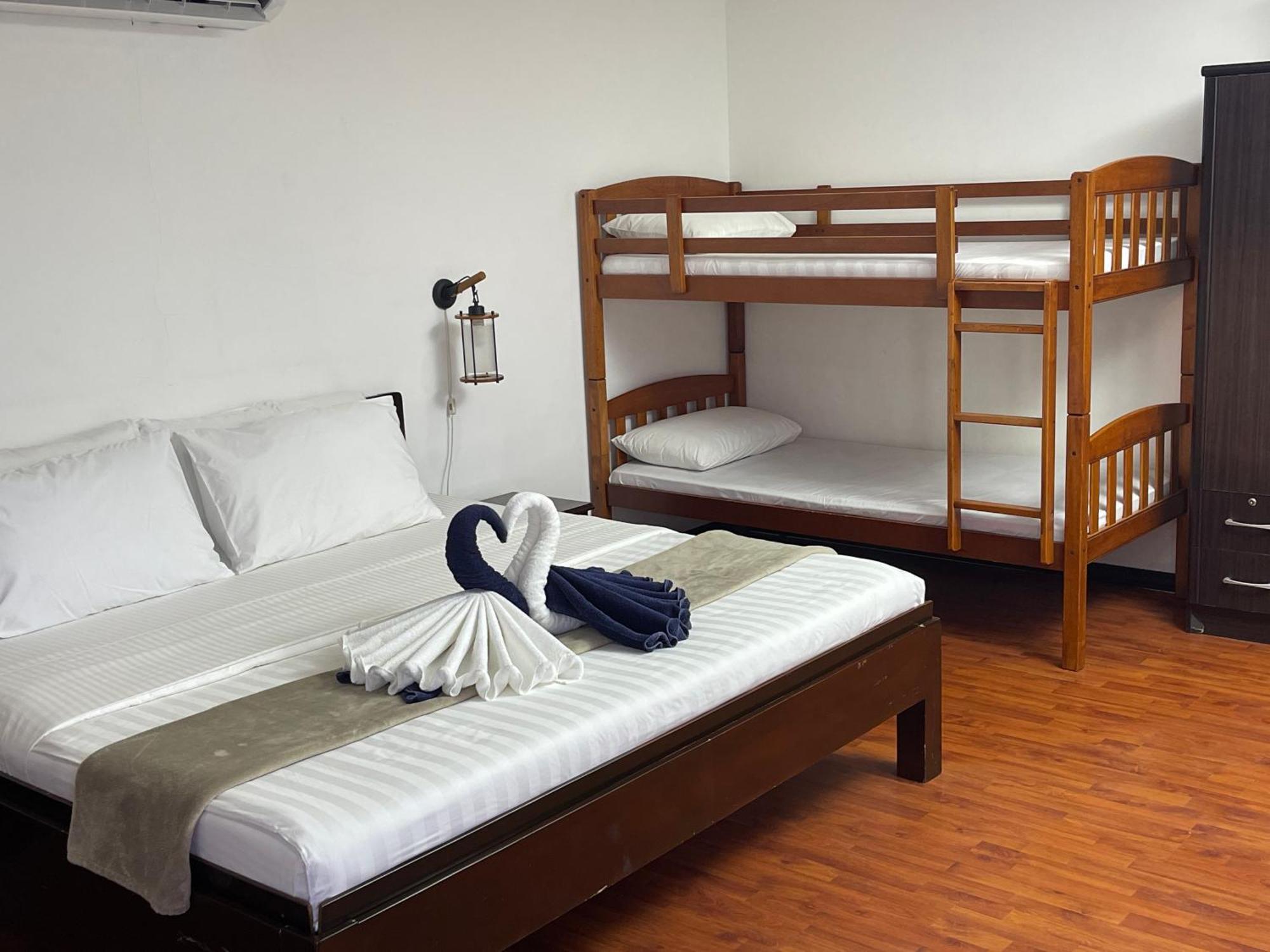 Parrot Resort Moalboal Εξωτερικό φωτογραφία